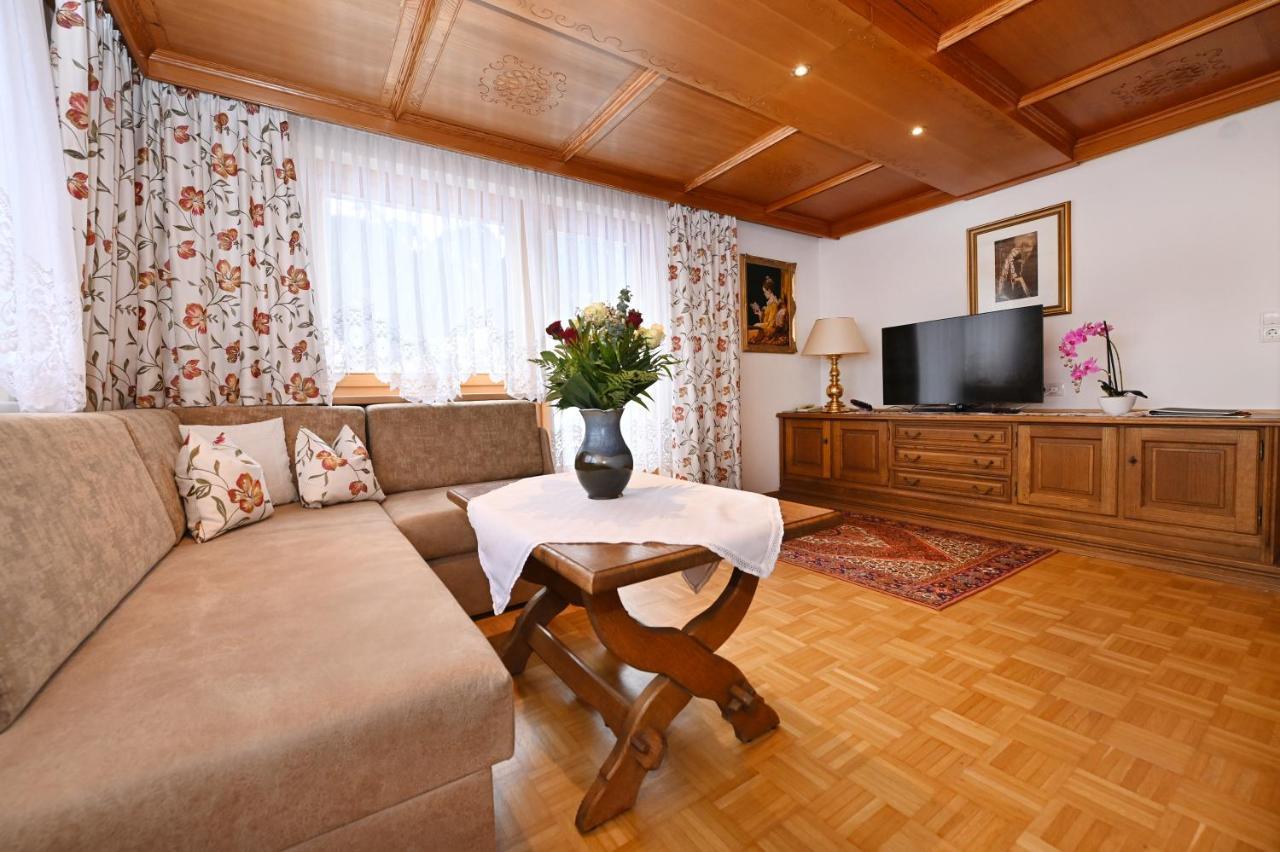 Hotel Montabella Schruns Eksteriør billede