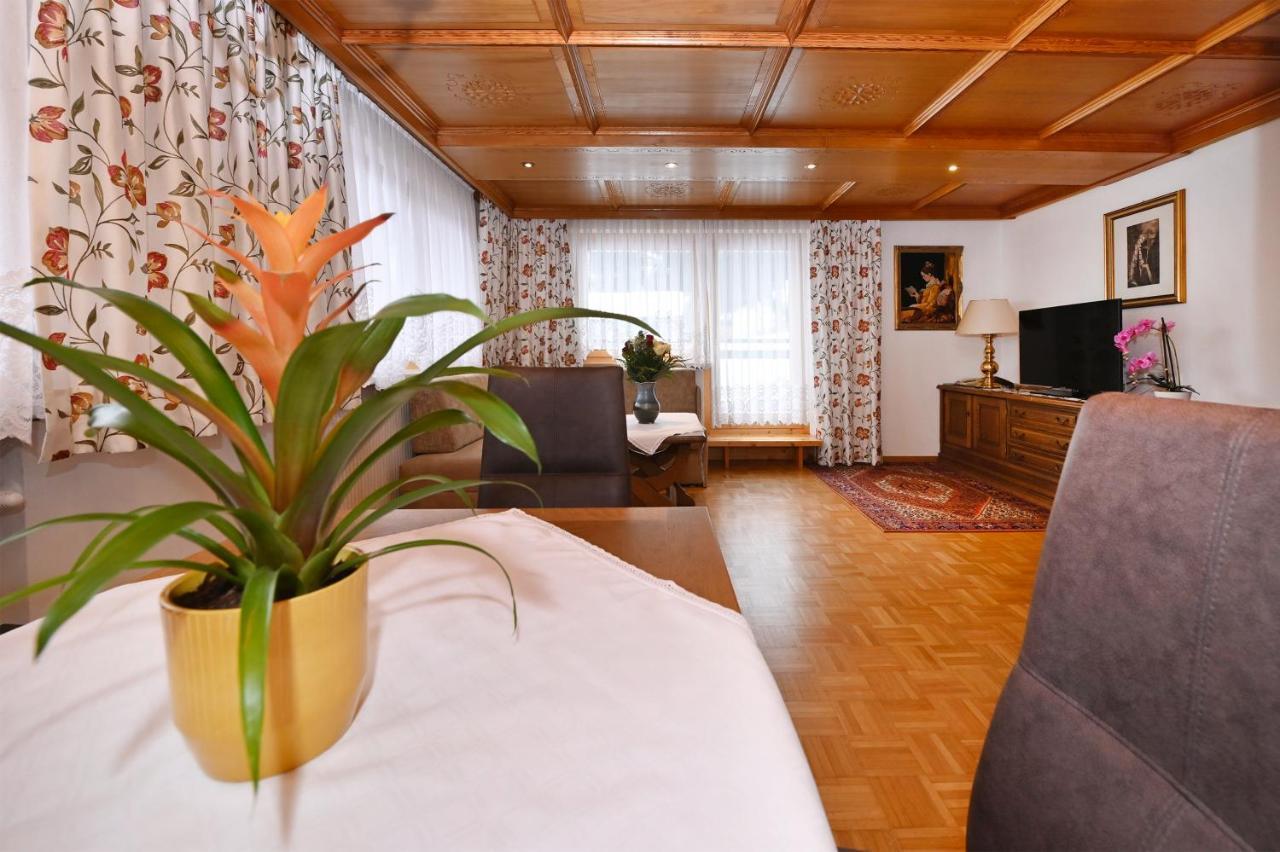 Hotel Montabella Schruns Eksteriør billede