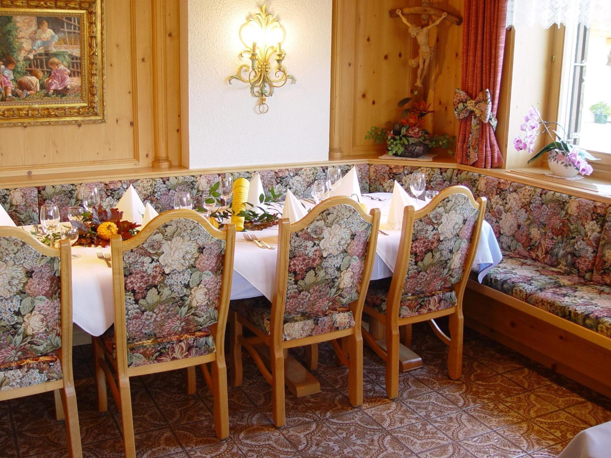 Hotel Montabella Schruns Eksteriør billede