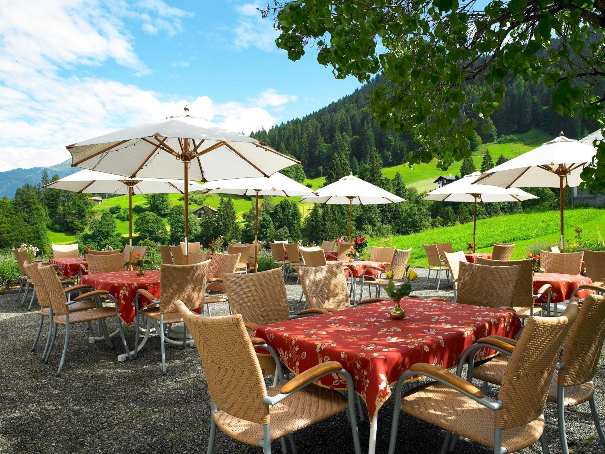 Hotel Montabella Schruns Eksteriør billede