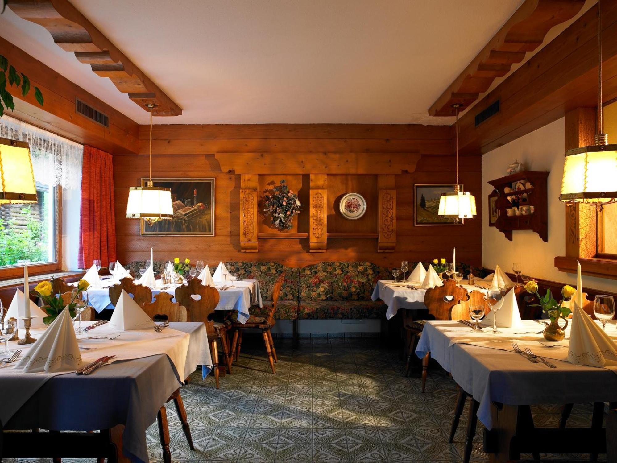 Hotel Montabella Schruns Eksteriør billede