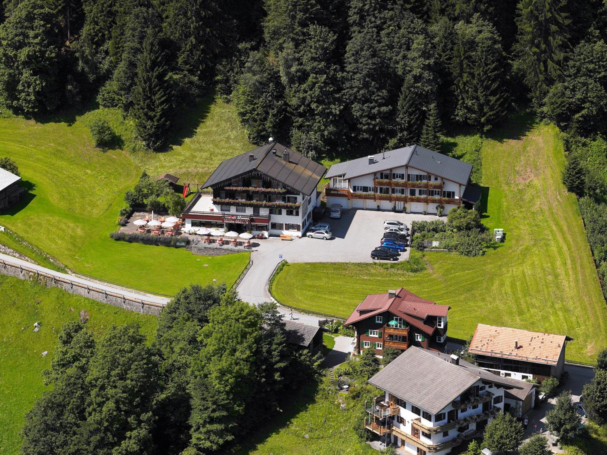 Hotel Montabella Schruns Eksteriør billede