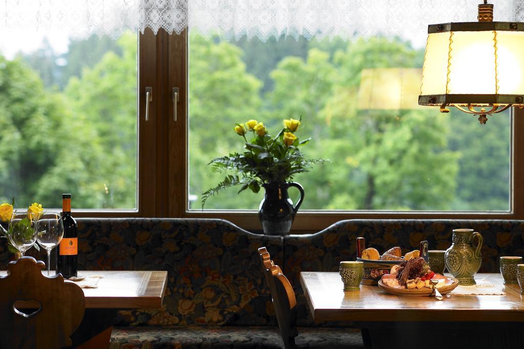 Hotel Montabella Schruns Eksteriør billede